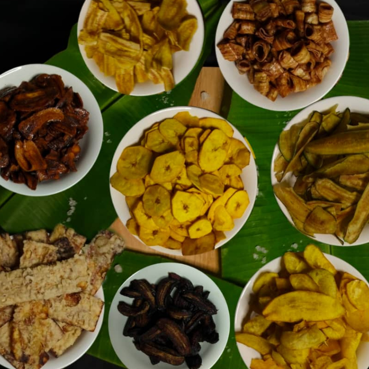 Kerepek pisang pelbagai TANDUK/ LILIN/ SALAI/ GULUNG 350GM/400GM | Shopee Malaysia